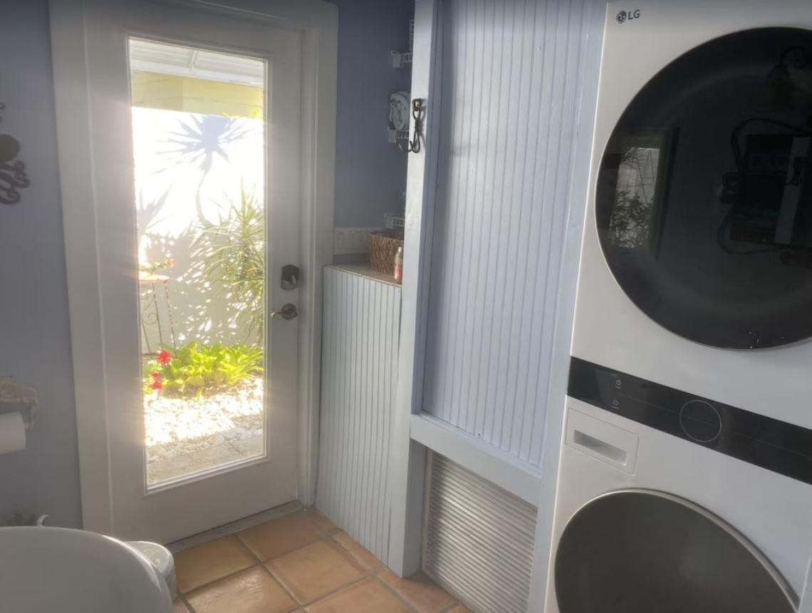 Pool/Waterfront Home 5 Min Walk To Siesta Key Village And Beach Eksteriør bilde