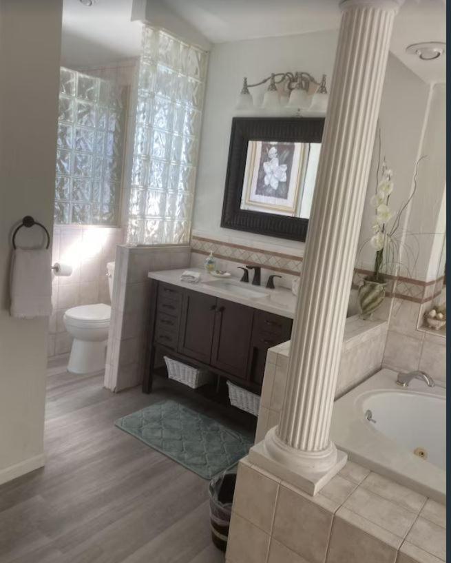 Pool/Waterfront Home 5 Min Walk To Siesta Key Village And Beach Eksteriør bilde